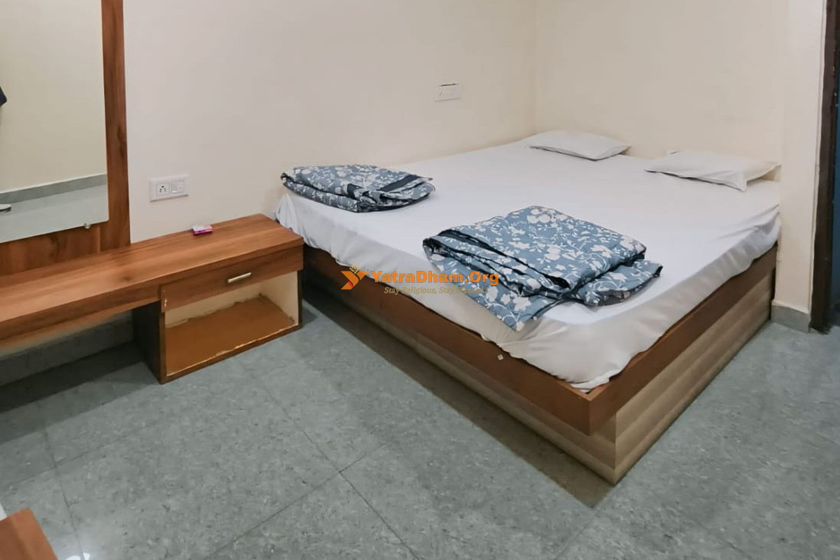 Trilokeshwar Mahadev Guest House Ujjain 2 Bed Non AC Room View