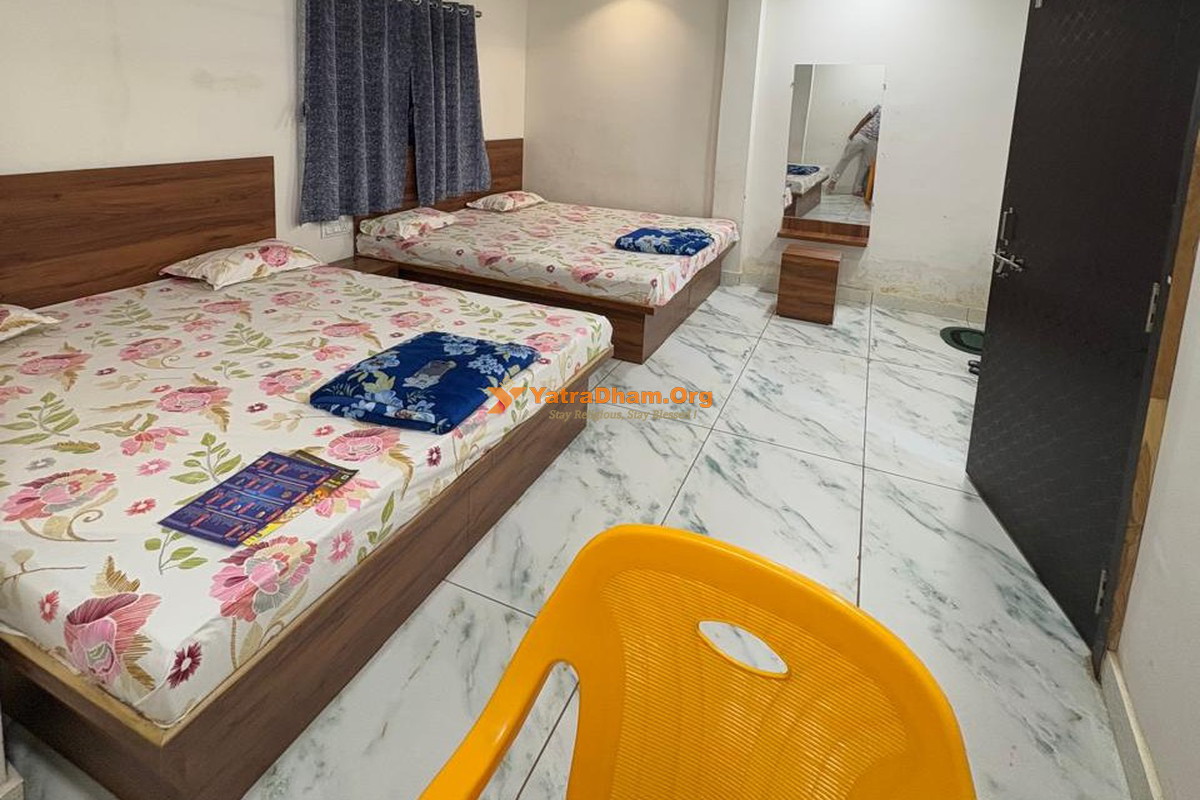 Hotel Shree Siddhivinayak Ujjain 4 Bed Room View