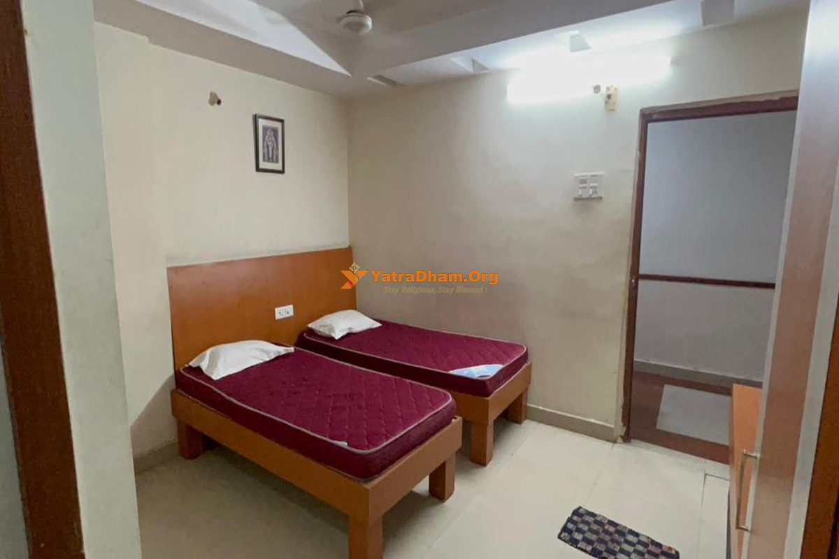Vasavi Guest House Hyderabad 2 Bed Room