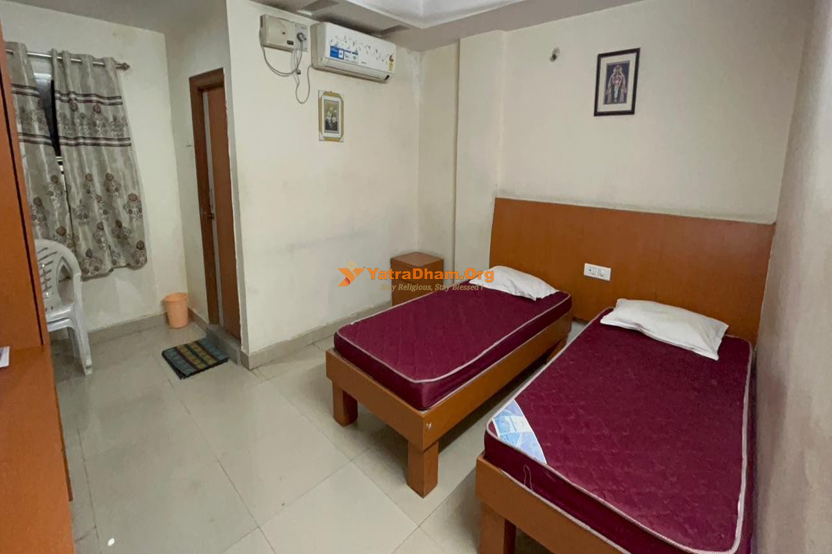 Vasavi Guest House Hyderabad 2 Bed Room
