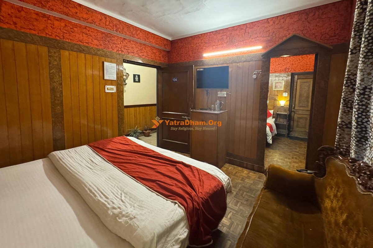 Hotel Ankur Plaza Deluxe Nainital 4 Bed Room View