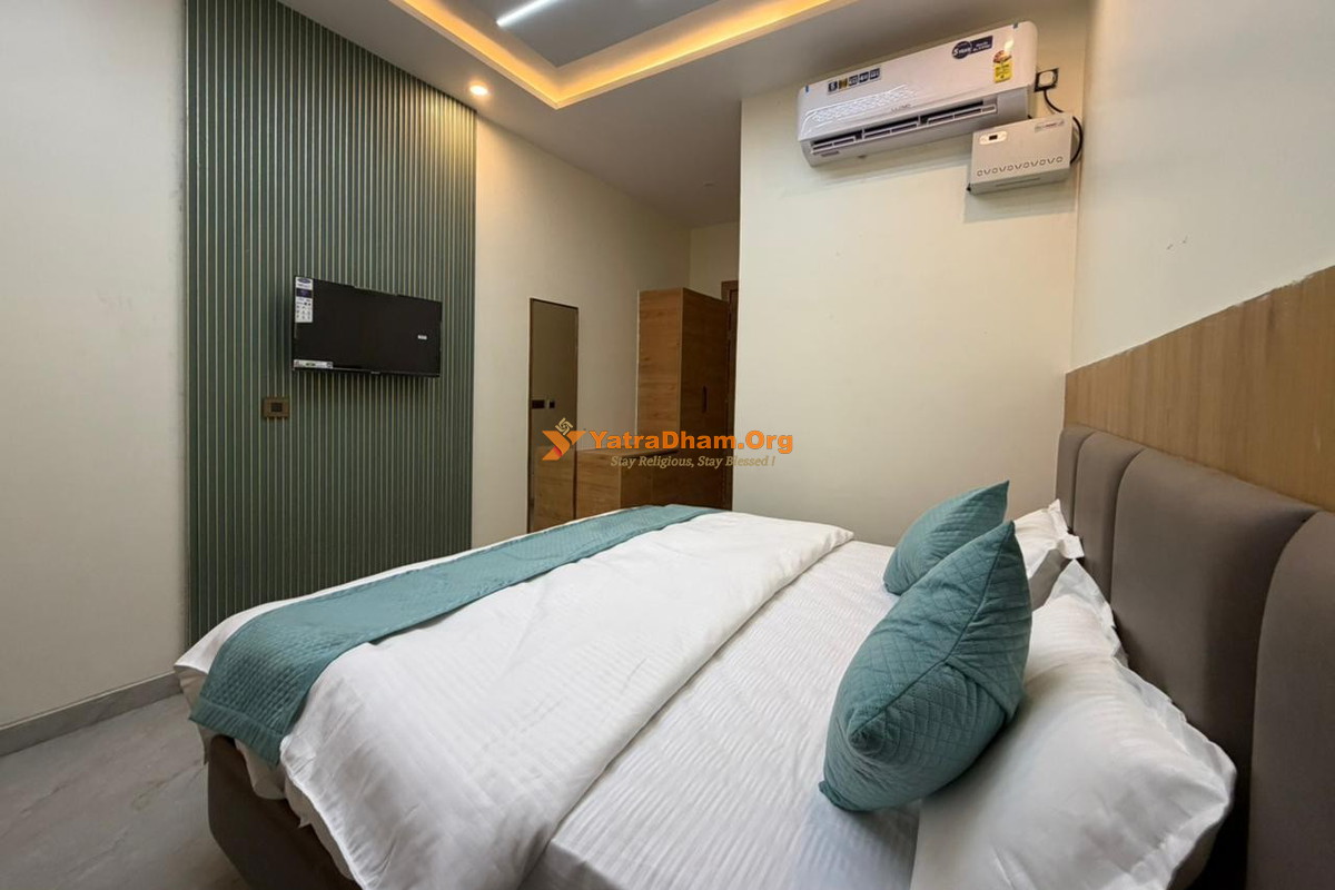 Hotel Kanta Kuteer - Barsana 2 Bed Room View