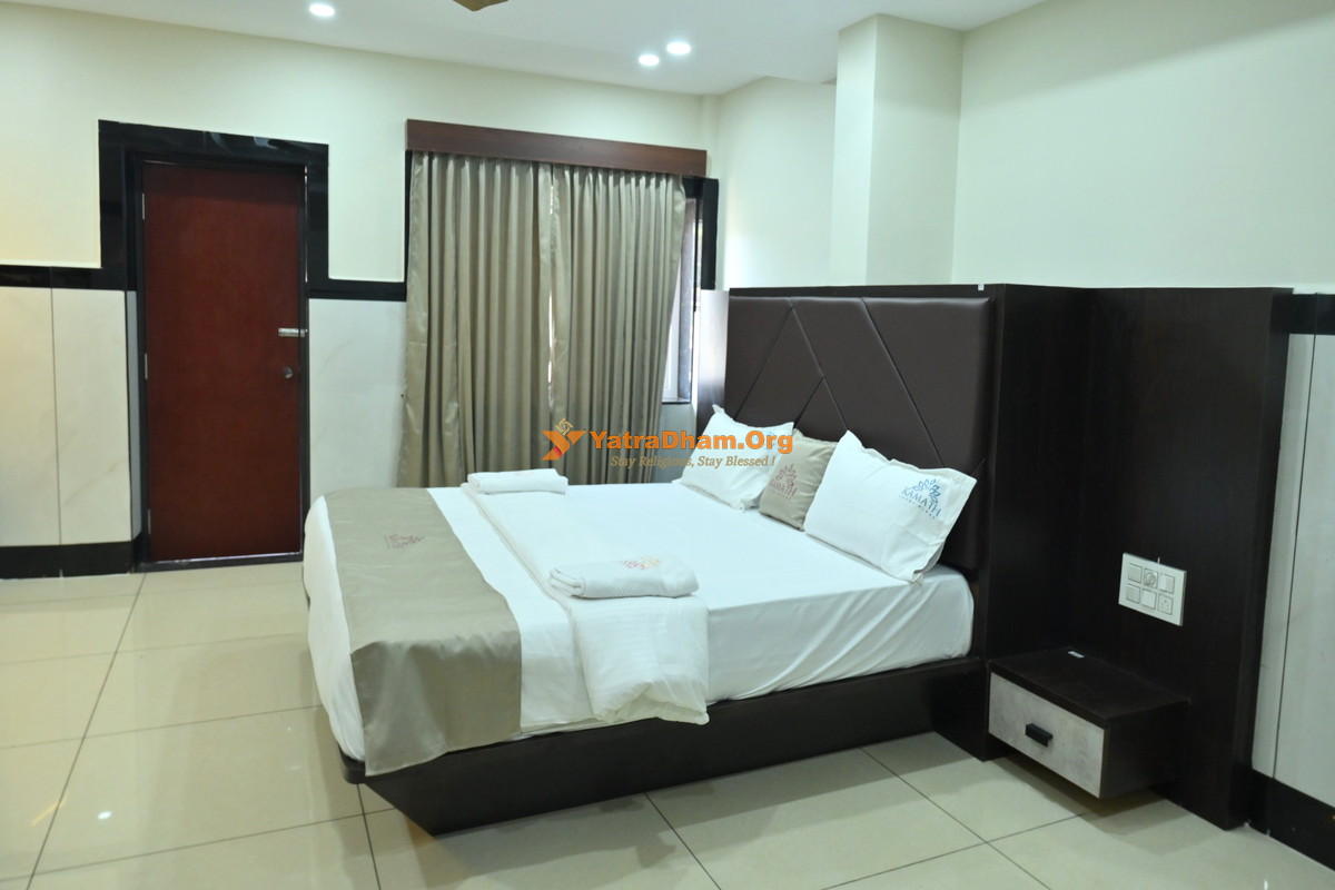 Kamath Yatri Nivas Plus Murudeshwar 2 Bed Room View