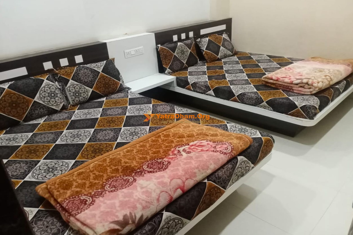 Hotel Kaweri Palace Omkareshwar 4 Bed Room View